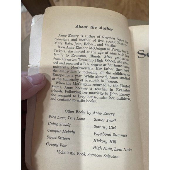 Scarlet Royal by Anne Emery 1967 Vintage - Picture 7 of 14